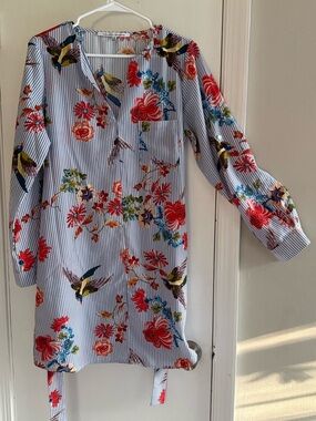 Collective Concepts Blue & White Striped Floral Bird Top Size M